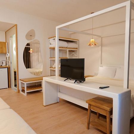 Alex & Sofi Hotel Himare Ngoại thất bức ảnh