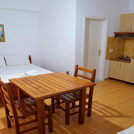 Alex & Sofi Hotel Himare Ngoại thất bức ảnh