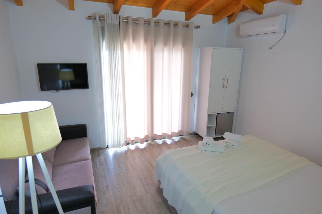 Alex & Sofi Hotel Himare Ngoại thất bức ảnh