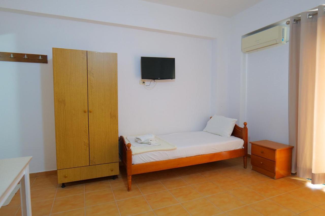 Alex & Sofi Hotel Himare Ngoại thất bức ảnh