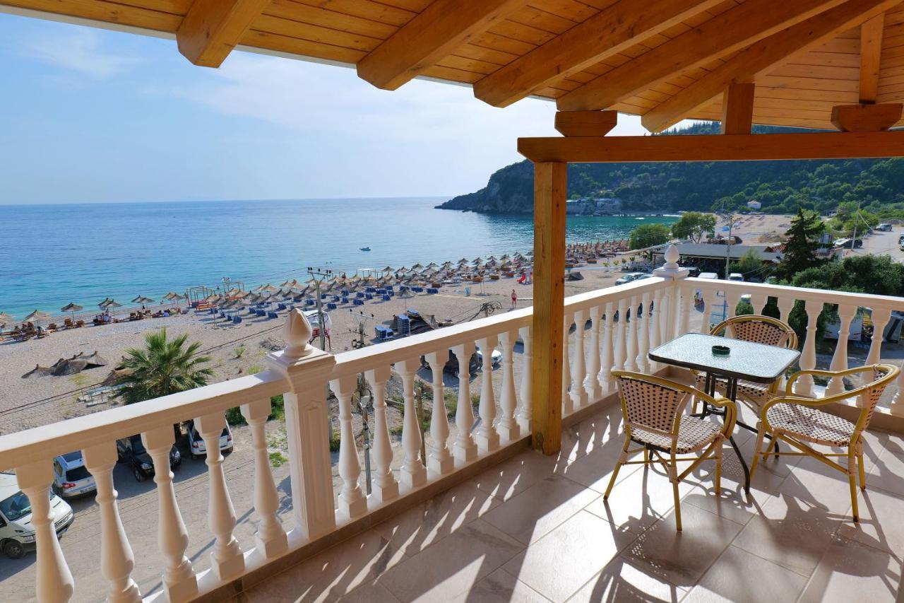 Alex & Sofi Hotel Himare Ngoại thất bức ảnh