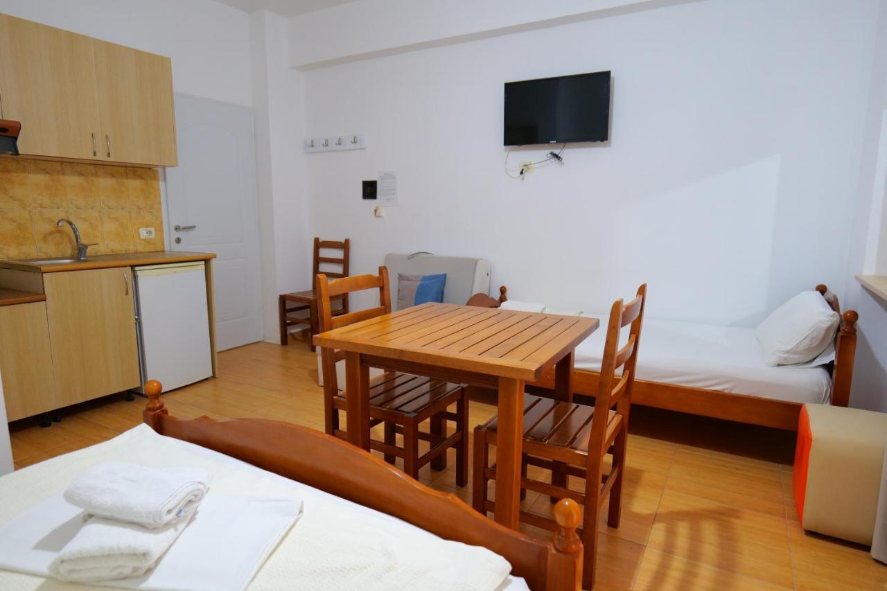 Alex & Sofi Hotel Himare Ngoại thất bức ảnh