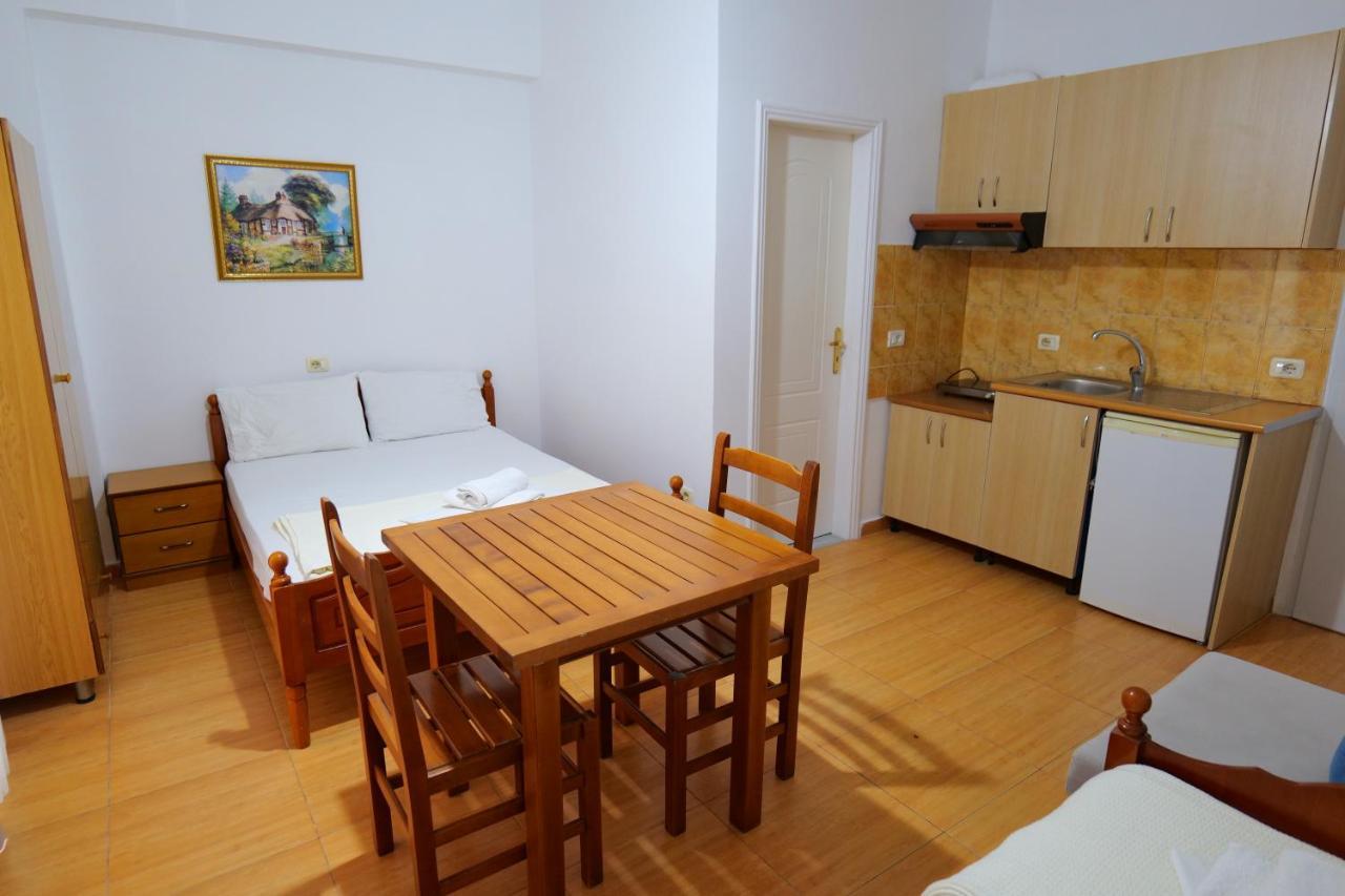 Alex & Sofi Hotel Himare Ngoại thất bức ảnh