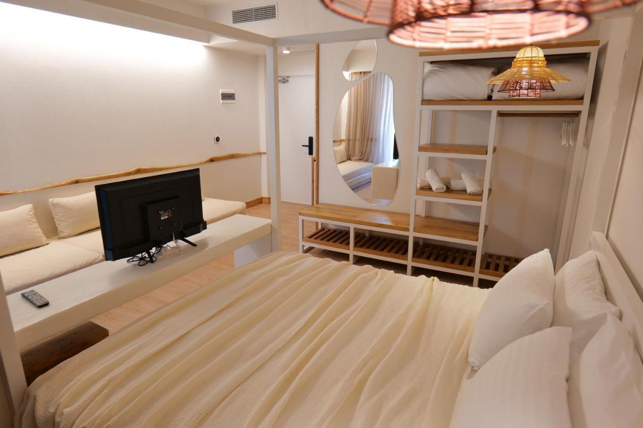 Alex & Sofi Hotel Himare Ngoại thất bức ảnh
