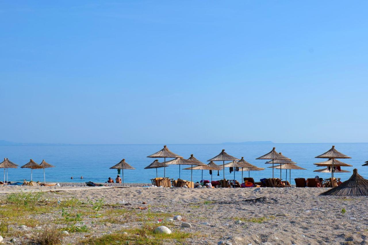 Alex & Sofi Hotel Himare Ngoại thất bức ảnh