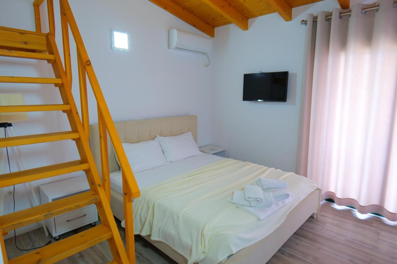 Alex & Sofi Hotel Himare Ngoại thất bức ảnh