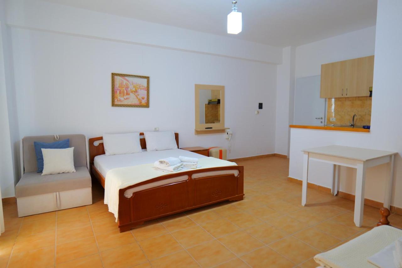 Alex & Sofi Hotel Himare Ngoại thất bức ảnh