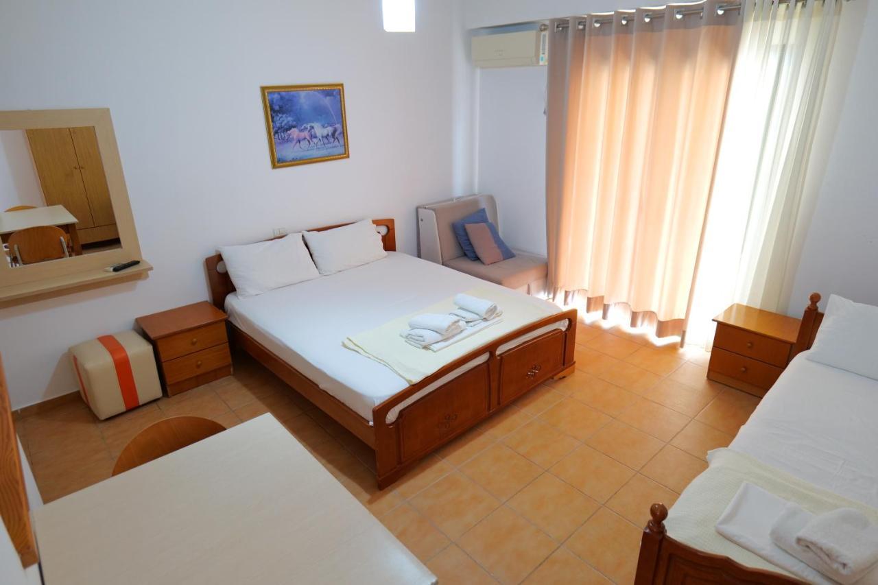 Alex & Sofi Hotel Himare Ngoại thất bức ảnh